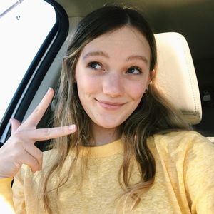 Meet your Posher, Caroline